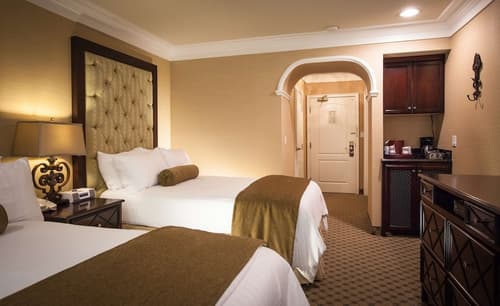 Best Western Plus Sunset Plaza Hotel, Room