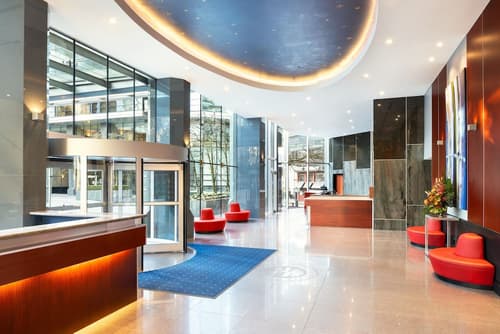 Sheraton Vancouver Wall Centre, Lobby