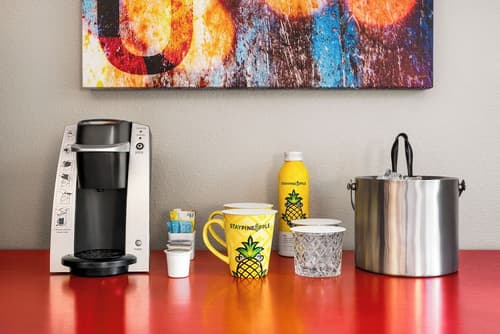 Staypineapple, Hotel FIVE, Downtown Seattle, Room