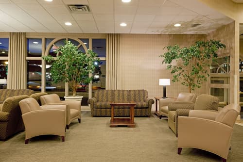 Holiday Inn Portland-By the Bay by IHG, Lobby lounge