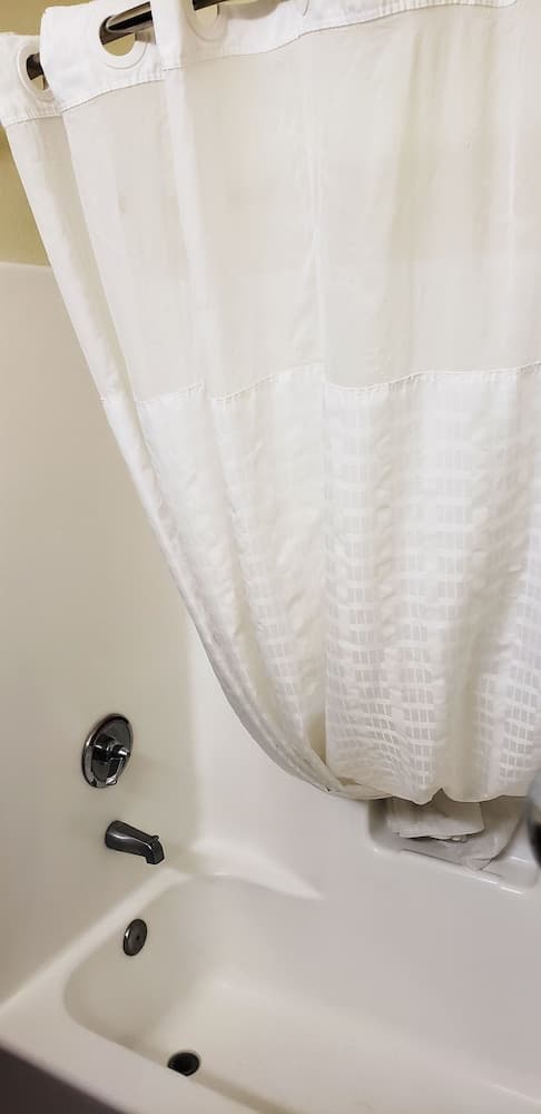 Days Inn by Wyndham Gallup, Room