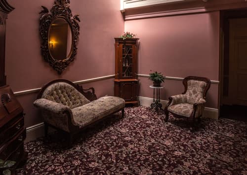 The Monterey Hotel, Lobby sitting area