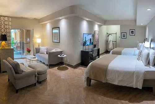 Hollywood Hotel, Room