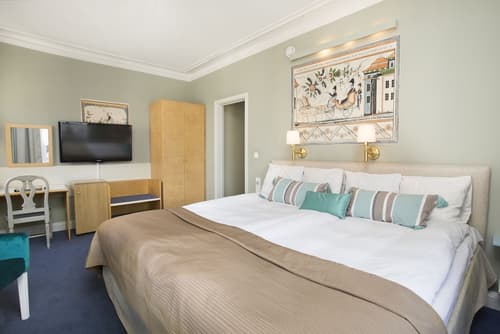 Lady Hamilton Hotel, Room