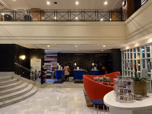 Novotel Toronto Centre, Reception