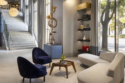 Le Méridien New Orleans, Lobby lounge