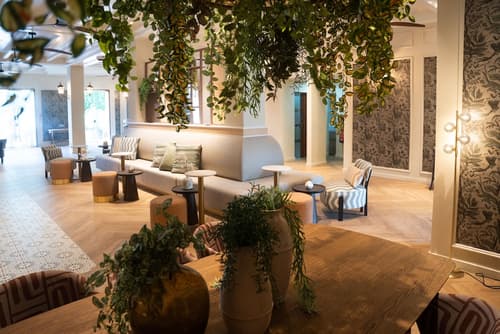 Avila Beach Hotel, Lobby sitting area