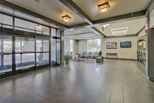 Ramada Plaza by Wyndham Albuquerque Midtown, Lobby