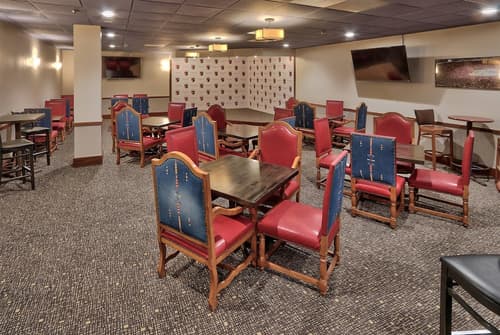 Ramada Plaza by Wyndham Albuquerque Midtown, Bar (on property)