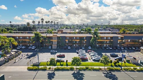 Best Western Plus Stovall's Inn, Exterior
