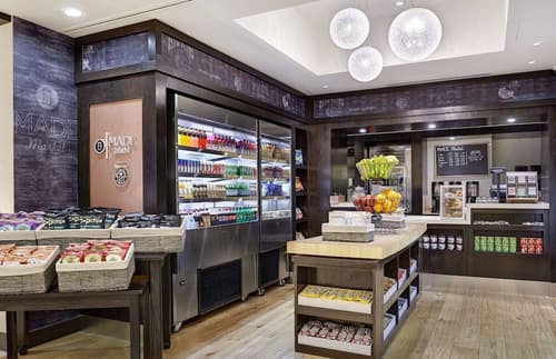 DoubleTree by Hilton Washington DC - Crystal City, Restaurant