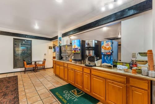 Quality Inn Tucumcari, Breakfast area