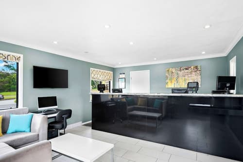 Best Western Park Crest Inn, Reception