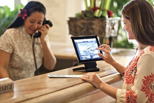 Four Seasons Resort Maui at Wailea, Concierge desk