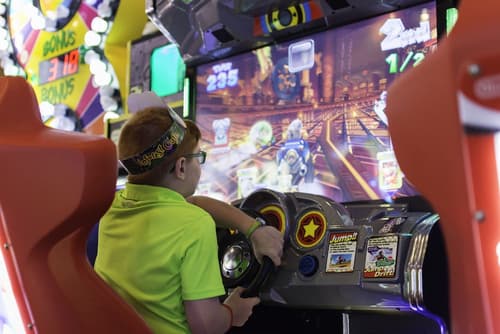 Sheraton Niagara Falls, Game room