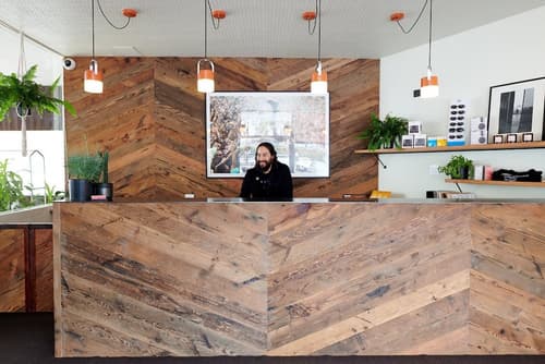 The Phoenix Hotel, Lobby