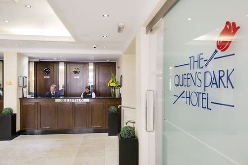 Queens Park Hotel, Reception