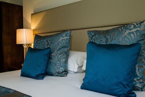 Legacy Rose and Crown Hotel, Room