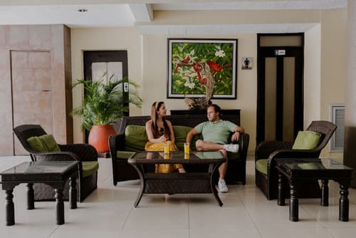 Hotel Los Aluxes, Reception