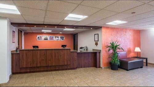 Motel 6 Elk Grove Village, IL - O'Hare, Lobby