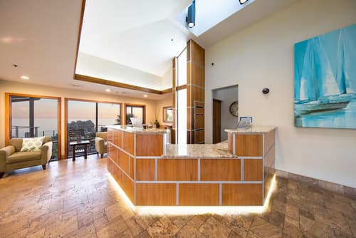 Inn at the Cove, Lobby