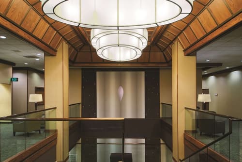 DoubleTree by Hilton Omaha Downtown, Lobby