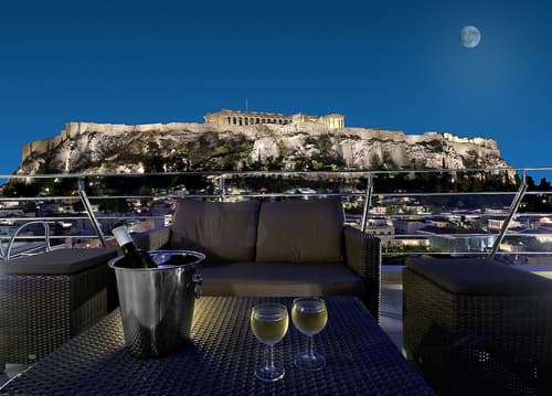 Plaka Hotel, Primary image