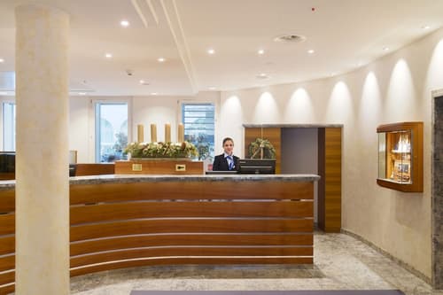 Glärnischhof by Trinity, Reception