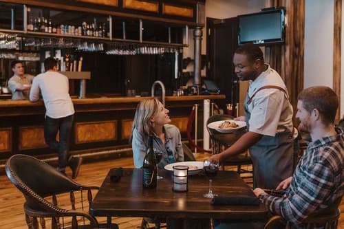 Grouse Mountain Lodge, Restaurant