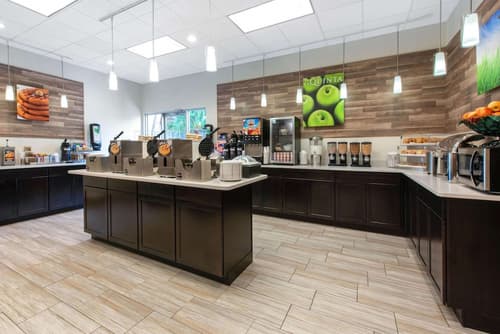 La Quinta Inn by Wyndham Clearwater Central, Breakfast area