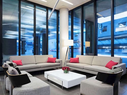 DoubleTree by Hilton Ottawa Downtown, Lobby