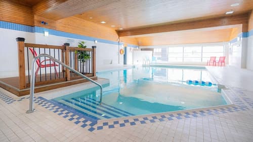 DoubleTree by Hilton Ottawa Downtown, Pool