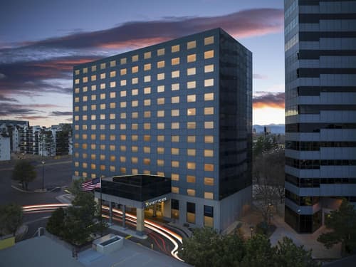 Hyatt Place Denver/Cherry Creek, Exterior