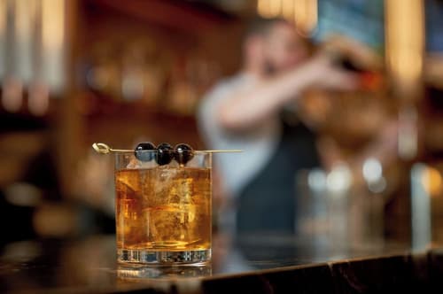 New York Marriott Marquis, Restaurant