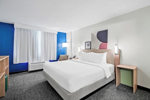 Spark by Hilton Orlando near Universal, Room