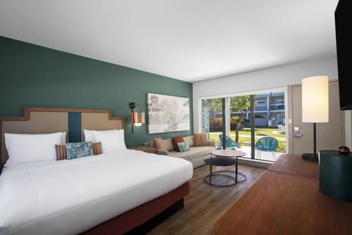 The Beachcomber, Room