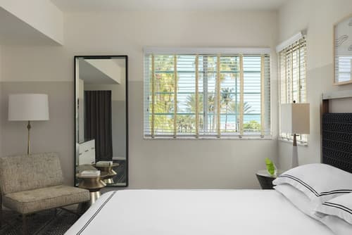 Kimpton Surfcomber Hotel by IHG, Room