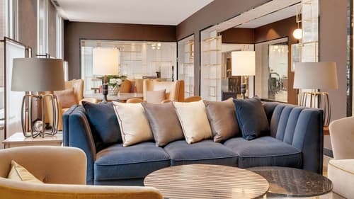 Hilton Munich City, Lobby sitting area