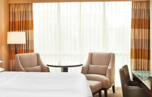 Courtland Grand Hotel, Trademark Collection by Wyndham, Room