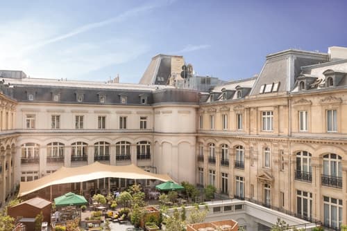 Crowne Plaza Paris Republique by IHG, Terrace/patio