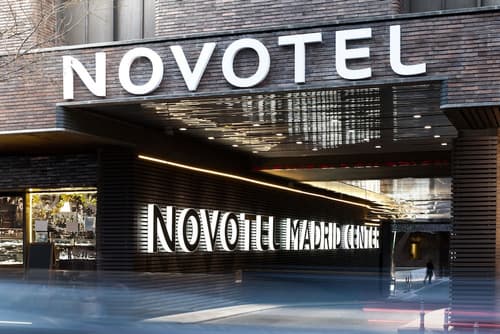 Novotel Madrid Center, Interior entrance