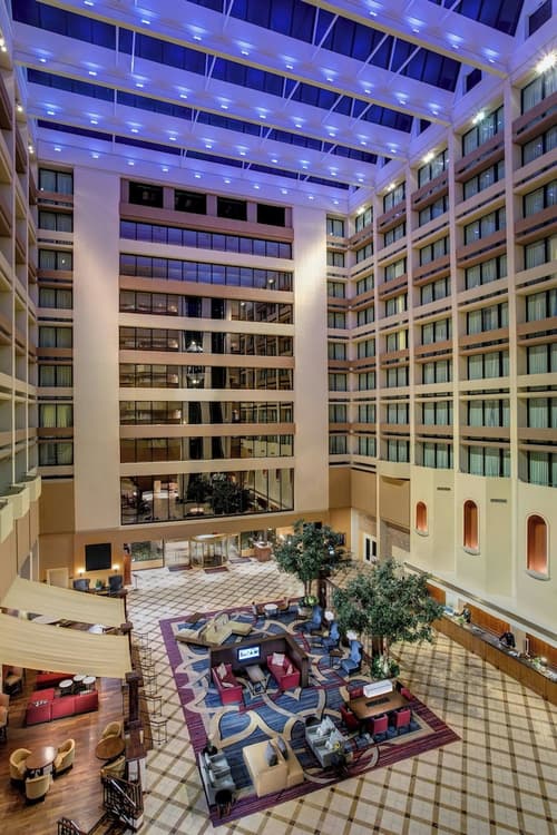 Houston Marriott Westchase, Lobby lounge