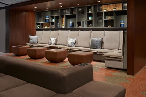 Toronto Marriott City Centre Hotel, Lobby