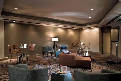 Toronto Marriott City Centre Hotel, Reception