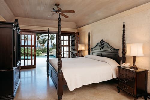 The Crane Resort, Room