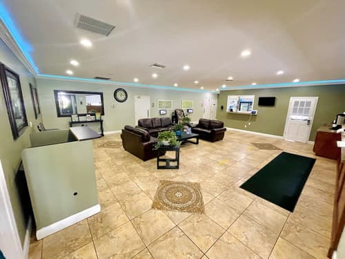 Southern Oaks Inn, Lobby