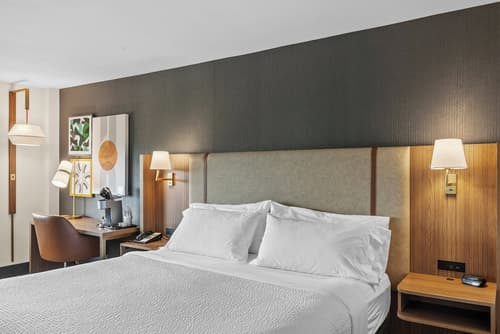 Holiday Inn Niagara Falls State Park Entry by IHG, Room