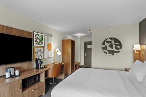 Holiday Inn Niagara Falls State Park Entry by IHG, Room