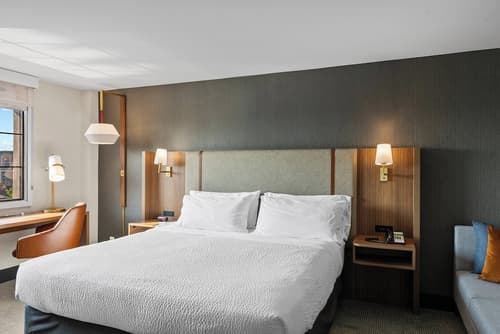 Holiday Inn Niagara Falls State Park Entry by IHG, Room