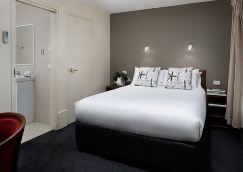 The Victoria Hotel Melbourne, Room